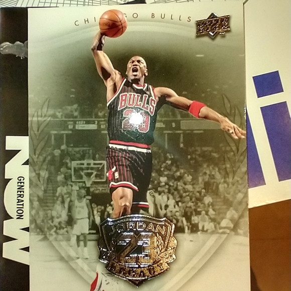 Micheal Jordon UPPER DECK basketball card - Picture 4 of 6